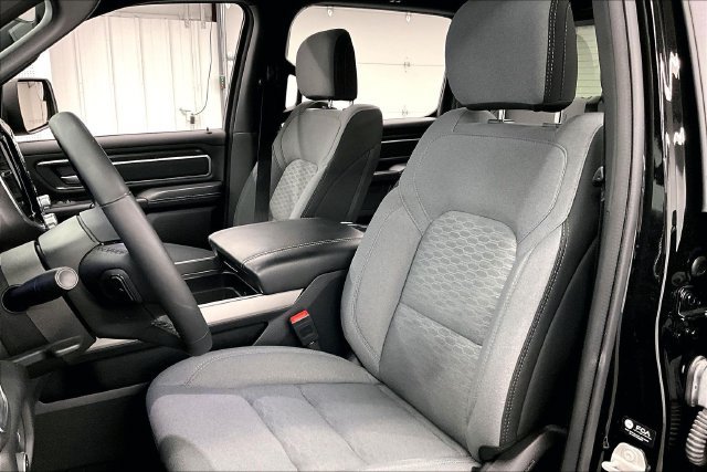 Used 2025 RAM 1500 Big Horn AWD/4WD image 23
