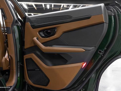 New 2025 Lamborghini Urus SE image 44