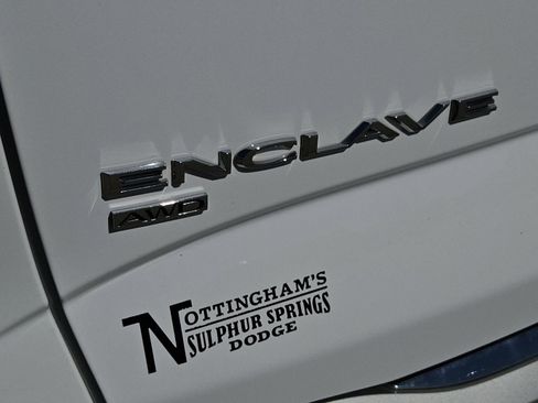 Used 2024 Buick Enclave Premium image 8