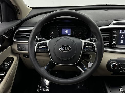 Used 2019 Kia Sorento LX image 24