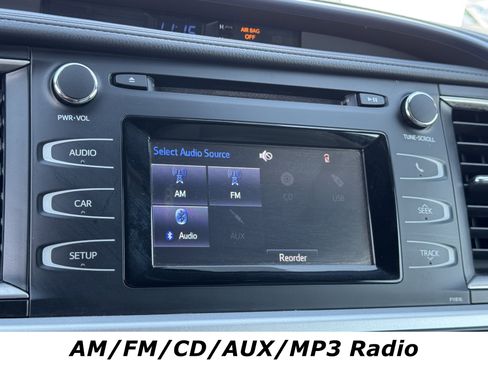 Used 2019 Toyota Highlander LE image 8