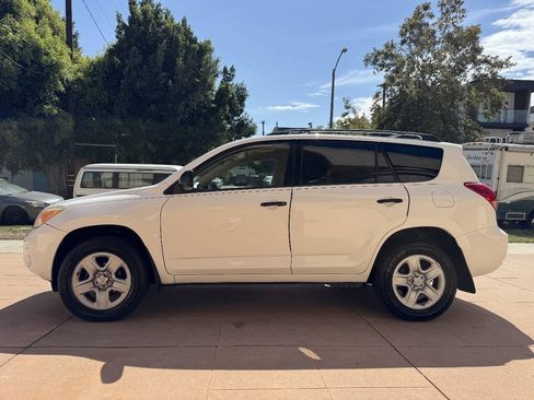 Used 2007 Toyota RAV4 4WD image 4