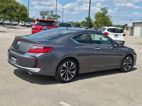 Used 2017 Honda Accord EX image 5