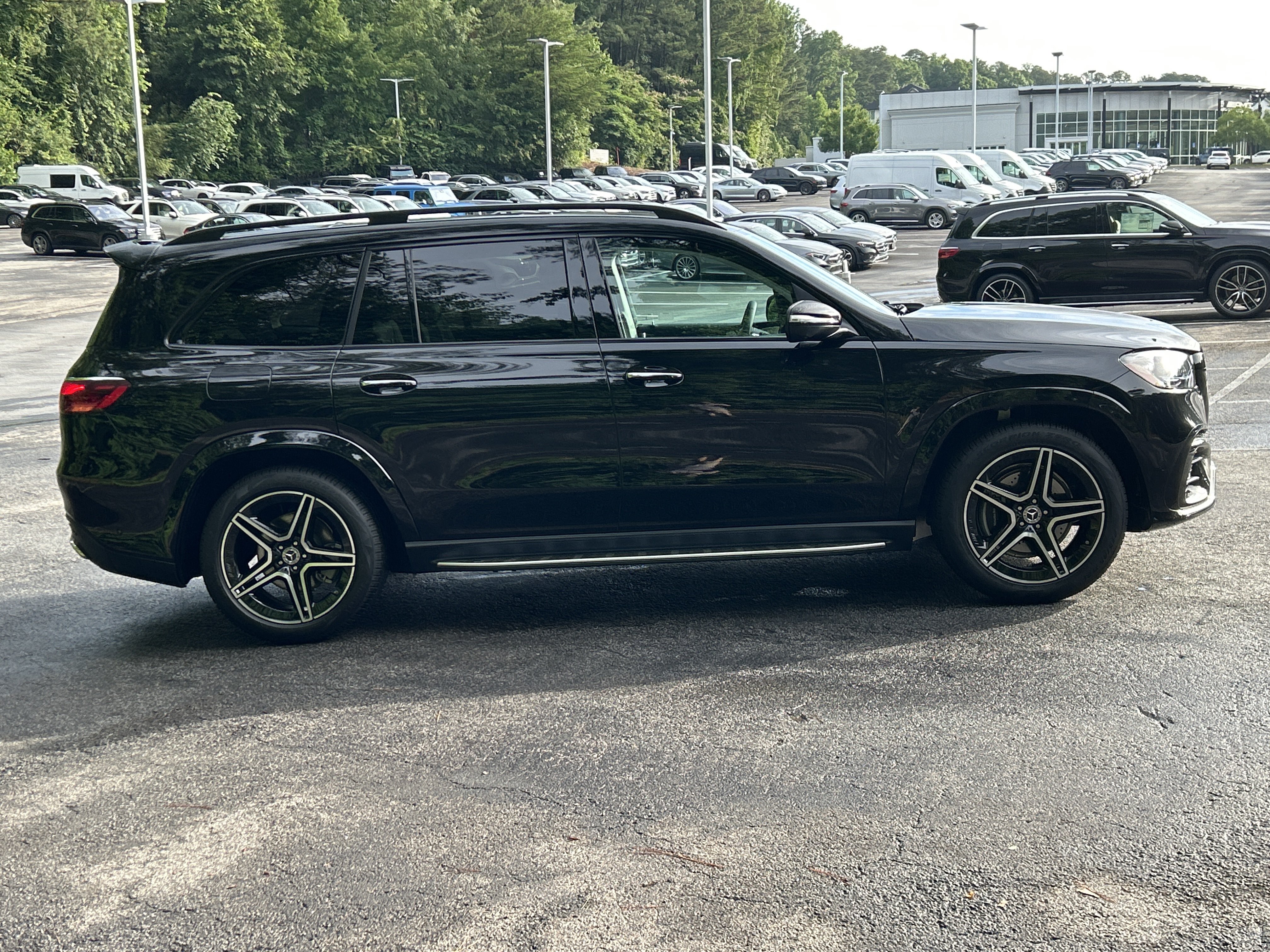 New 2026 Mercedes-Benz GLS 450 4MATIC image 5