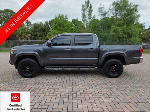 Used 2022 Toyota Tacoma SR5 RWD image 8