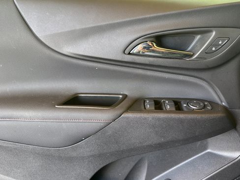 Used 2023 Chevrolet Equinox RS FWD image 12