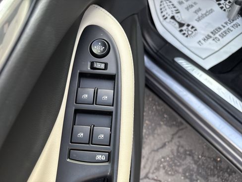 Used 2019 Buick Envision Essence image 16