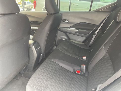 Used 2024 Nissan Kicks SV FWD image 11