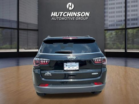 Used 2025 Jeep Compass Latitude AWD/4WD image 6