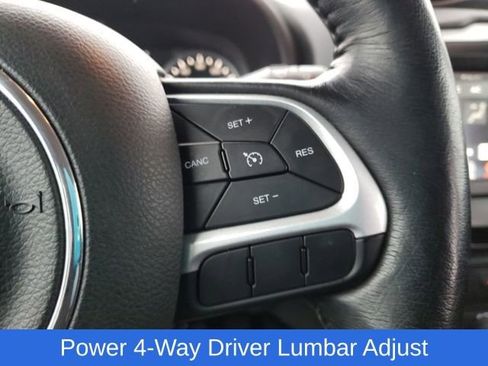 Used 2019 Jeep Renegade Latitude w/ Cold Weather Group image 13