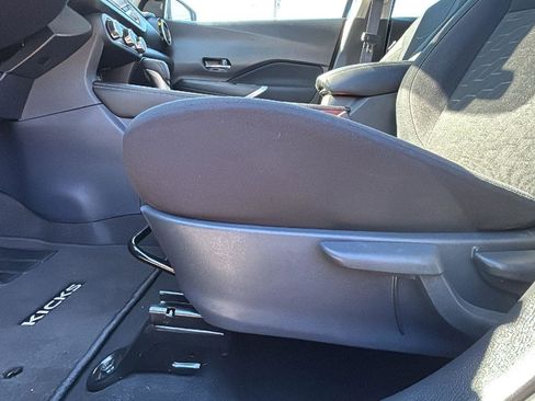 Used 2024 Nissan Kicks SV image 24