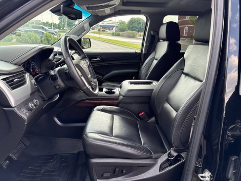 Used 2017 GMC Yukon SLT w/ Premium Edition AWD/4WD image 13