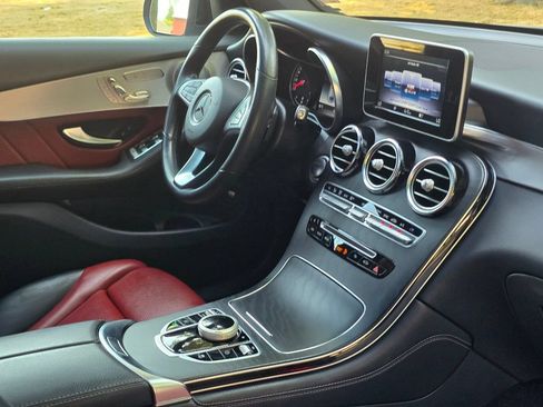 Used 2019 Mercedes-Benz GLC 300 4MATIC Coupe image 14