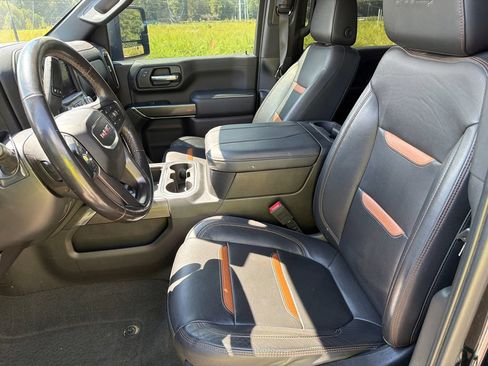 Used 2023 GMC Sierra 2500 AT4 w/ Gooseneck/5TH Wheel Package AWD/4WD image 9
