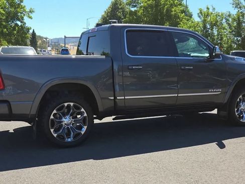 Used 2022 RAM 1500 Limited w/ Body-Colour Bumper Group AWD/4WD image 8