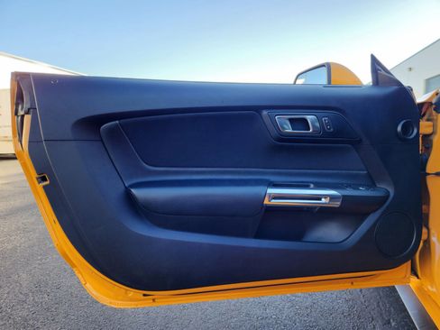 Used 2019 Ford Mustang GT w/ GT Performance Package image 9