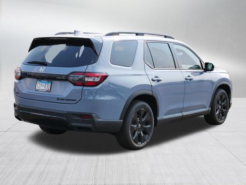 Certified 2026 Honda Pilot Black Edition image 7