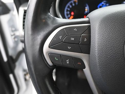 Used 2020 Jeep Grand Cherokee Altitude image 7