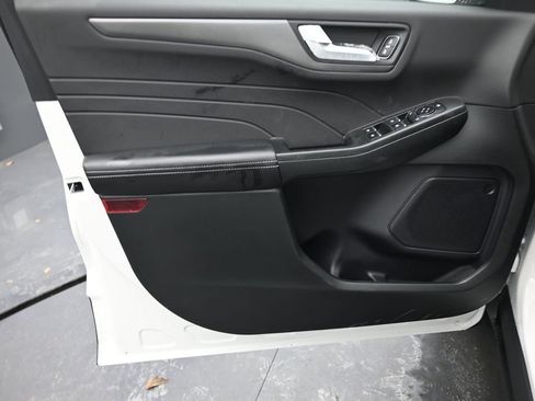 New 2026 Ford Escape SE FWD image 14