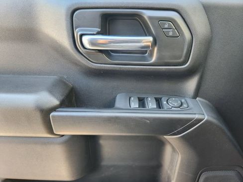 Used 2022 Chevrolet Silverado 1500 Custom image 25