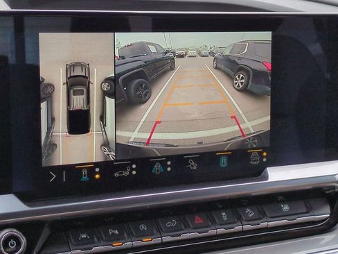 Used 2023 Chevrolet Silverado 1500 High Country w/ Z71 Off-Road Package image 29