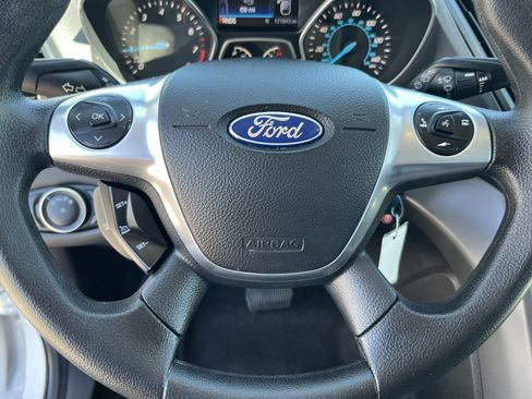 Used 2016 Ford Escape SE w/ Equipment Group 201A FWD image 16