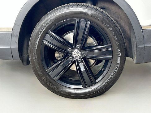 Certified 2021 Volkswagen Tiguan SEL AWD/4WD image 32