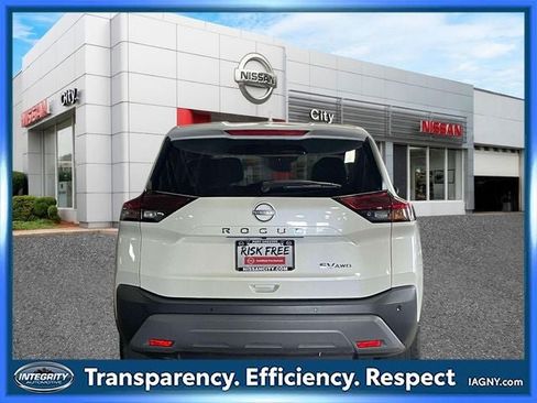 Used 2023 Nissan Rogue SV AWD/4WD image 7