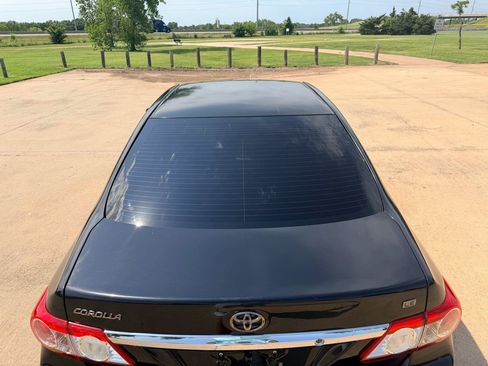 Used 2013 Toyota Corolla LE FWD image 10