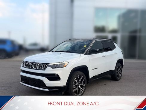 Used 2025 Jeep Compass Limited w/ Elite Group AWD/4WD image 4