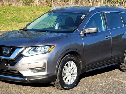 Used 2017 Nissan Rogue SV