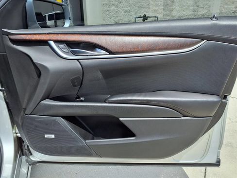 Used 2019 Cadillac XTS Luxury FWD image 11