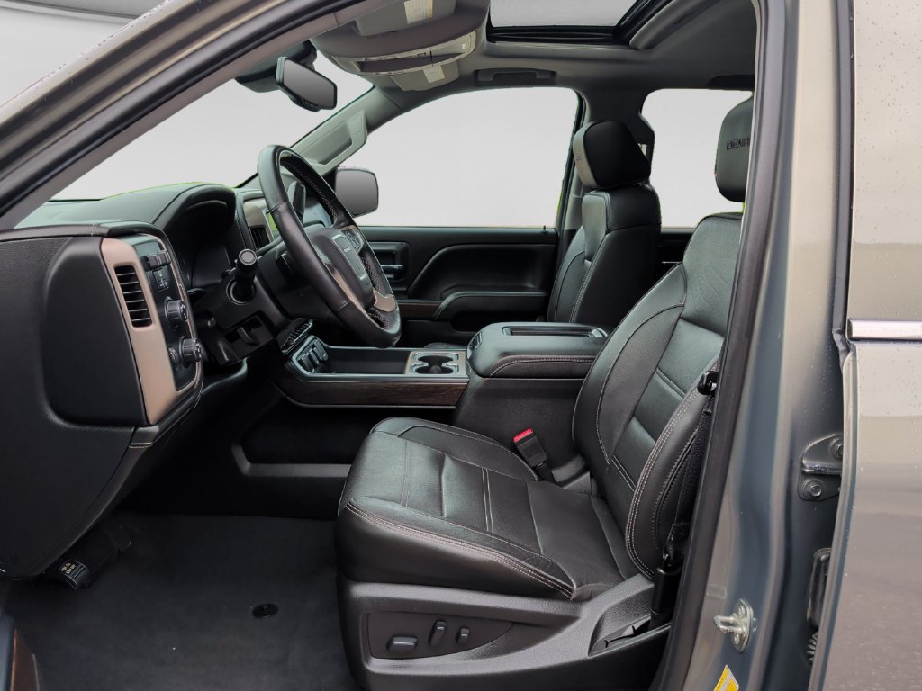 Used 2018 GMC Sierra 1500 Denali w/ Denali Ultimate Package AWD/4WD image 16