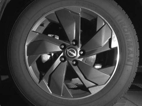 Used 2025 Nissan Rogue SV image 12