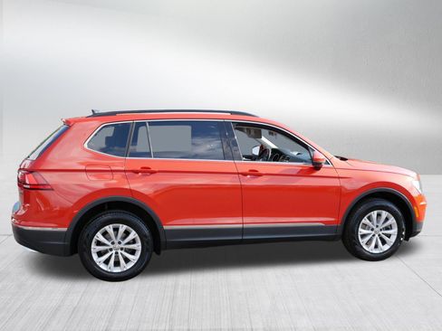 Used 2018 Volkswagen Tiguan SE w/ Panoramic Sunroof Package AWD/4WD image 6