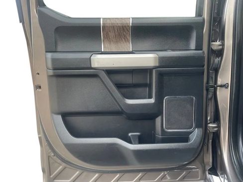 Used 2019 Ford F250 Lariat w/ Lariat Value Package AWD/4WD image 17