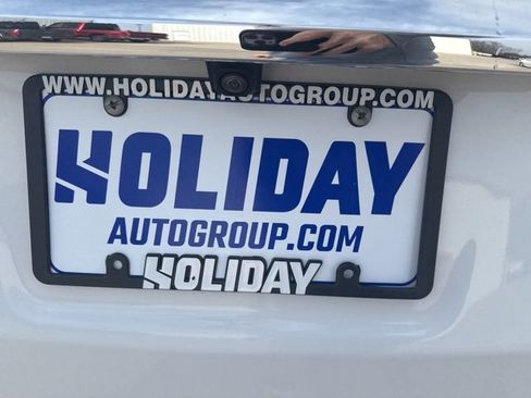 Used 2023 GMC Terrain SLT image 13