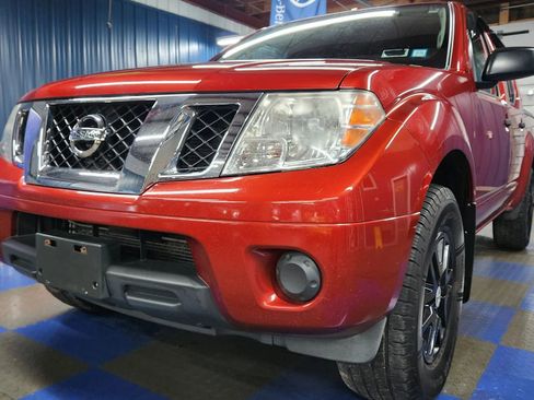 Used 2014 Nissan Frontier SV image 5
