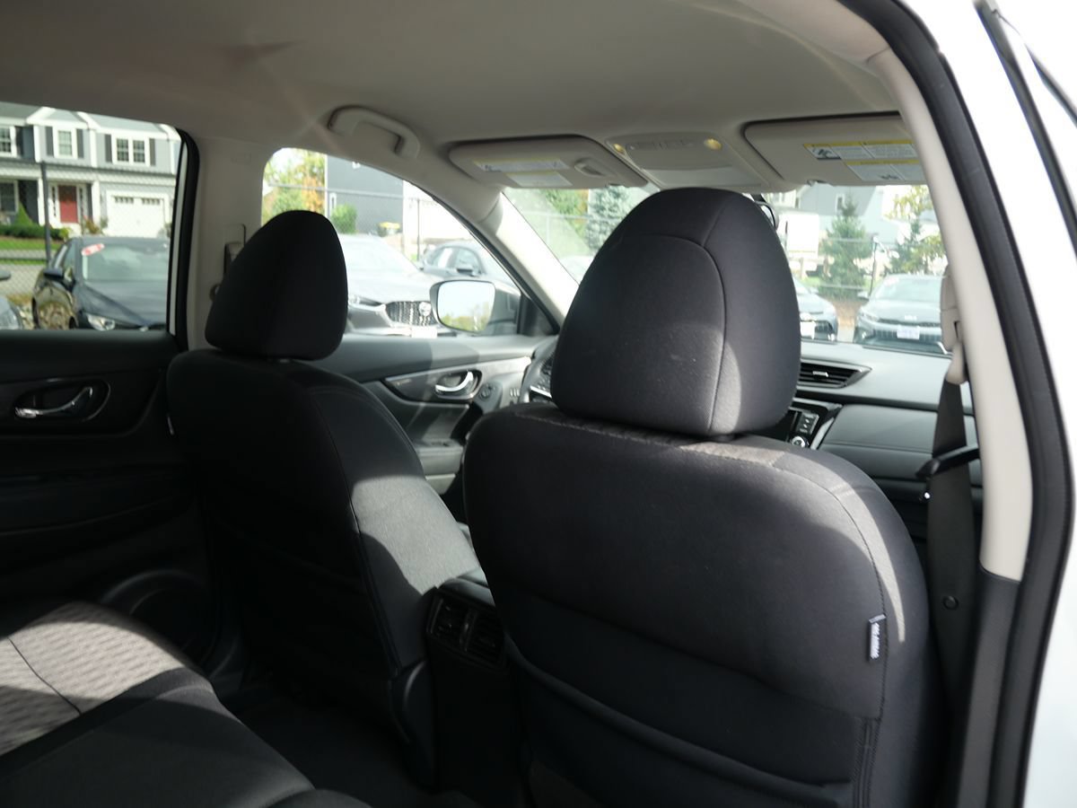 Used 2018 Nissan Rogue SV w/ Premium Package AWD/4WD image 24