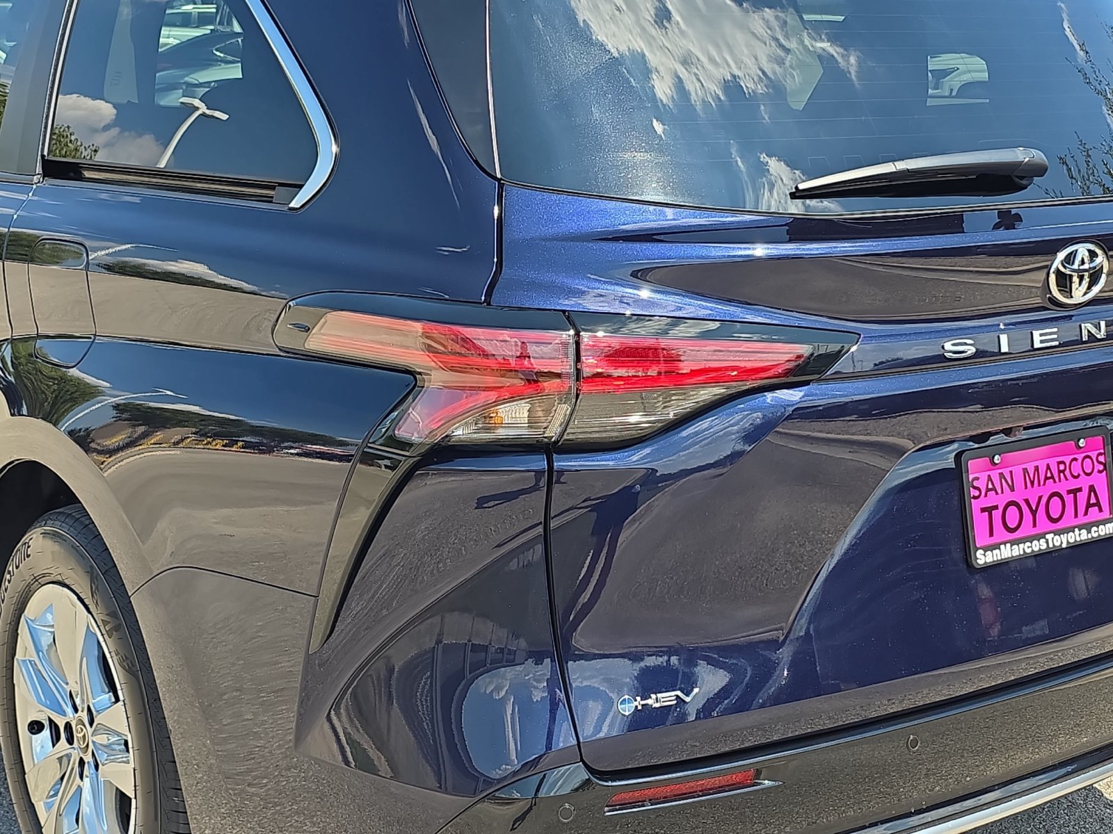 New 2026 Toyota Sienna Limited FWD image 29