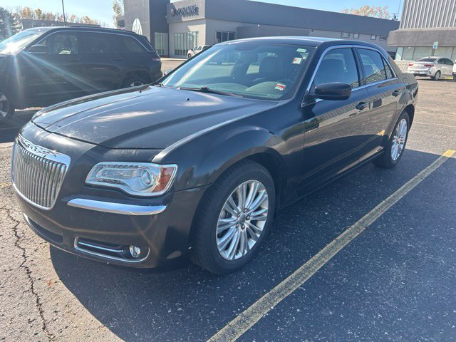 Used 2014 Chrysler 300 AWD w/ Driver Convenience Group image 1