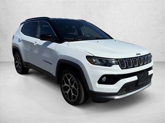 Used 2025 Jeep Compass Limited AWD/4WD video 3