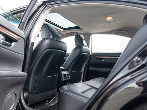 Used 2015 Lexus ES 350 w/ Premium Package image 25