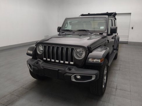 Used 2018 Jeep Wrangler Unlimited Sahara w/ Cold Weather Group AWD/4WD image 15