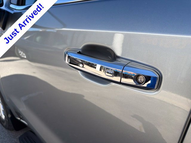 Used 2024 Chevrolet Silverado 1500 LTZ AWD/4WD image 15