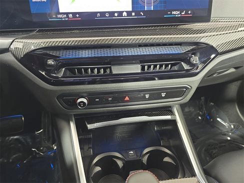 Used 2025 BMW M2 w/ Lighting Package image 25