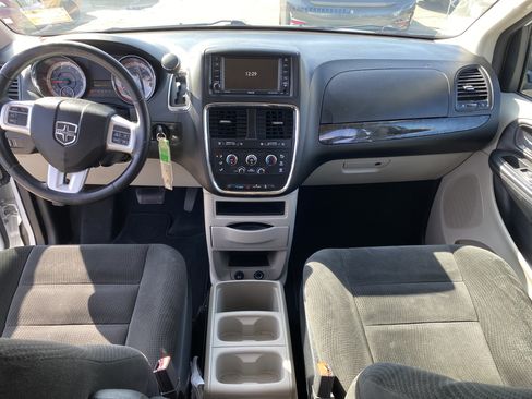 Used 2016 Dodge Grand Caravan SE w/ Quick Order Package 29E SE FWD image 18