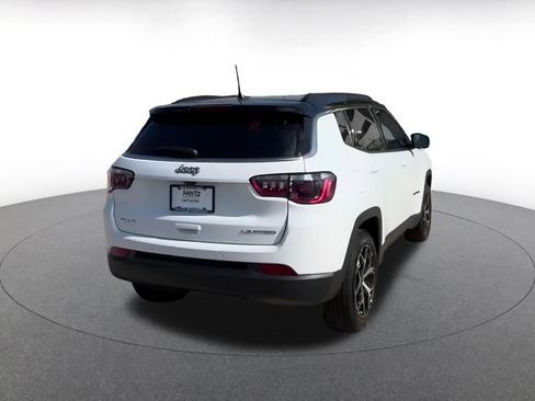 Used 2025 Jeep Compass Limited image 10