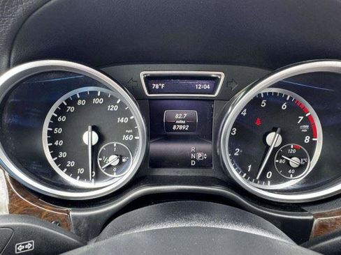 Used 2014 Mercedes-Benz GL 450 4MATIC image 21