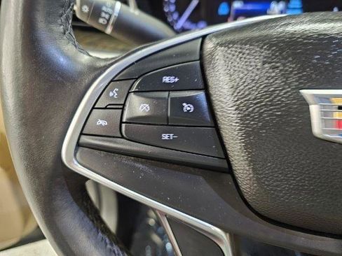 Used 2017 Cadillac XT5 FWD image 11